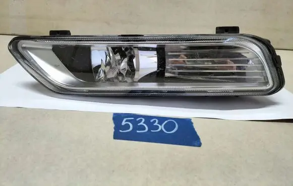 Volkswagen PASSAT B7 Front fog light