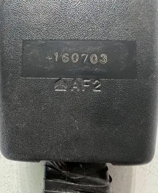 Toyota Avensis T220 Front seatbelt buckle 160703