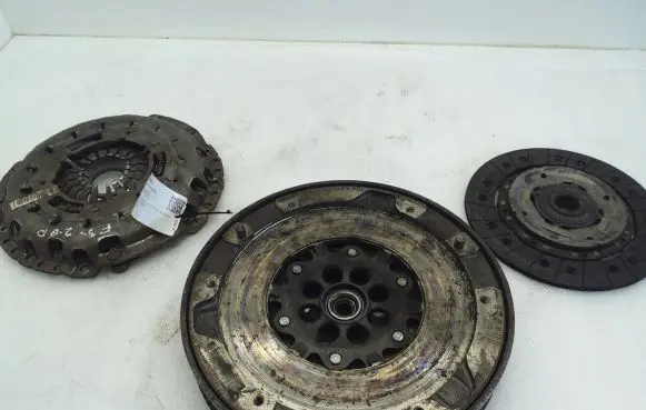 BMW 3 F30 F35 F31 Clutch set kit 21217615603 7615603 7638349