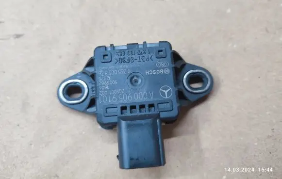 Mercedes-Benz E W212 Sensor A0009059101
