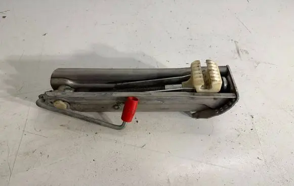 Audi A4 S4 B5 8D Lift Jack 8D0011031C