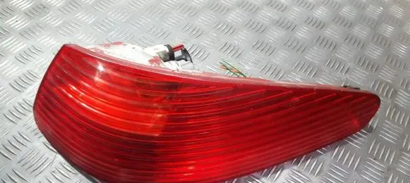Peugeot 607 Rear/tail lights
