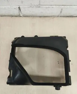 Mercedes-Benz GLE W167 Intercooler air channel guide A1675053300