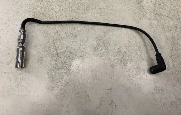 Volkswagen Golf V Ignition plug leads 06A035255C