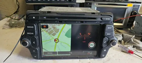 KIA Ceed Radio/CD/DVD/GPS head unit 96560A2120WK LAN2070EKJD 3NAXKA2E0029