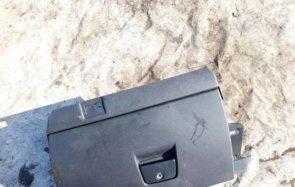 Volvo V50 Glove box 8626141 3865