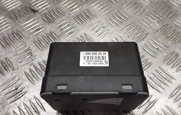 Mercedes-Benz CLS C219 Central locking vacuum pump 0008002548 2053150508 A3510020010