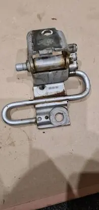 Audi A8 S8 D4 4H Front door lower hinge 4E0831411A EDS24703