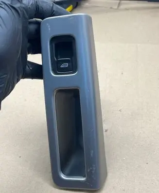 Volvo V50 Electric window control switch 65884