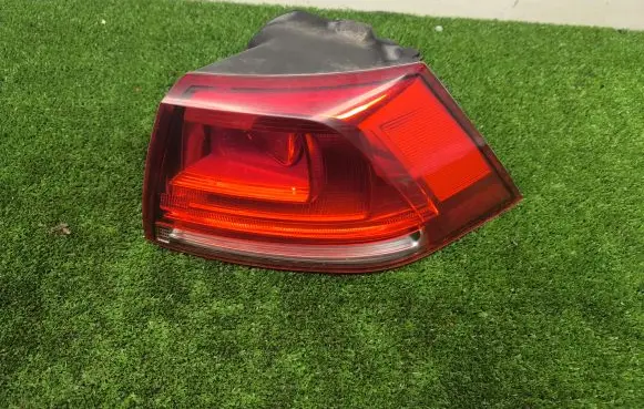 Volkswagen Golf VII Rear/tail lights 5G0945096