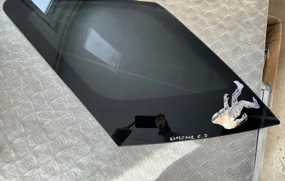 Ford Explorer Rear side window