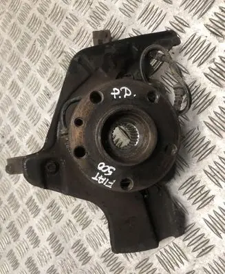 Fiat 500L Front wheel hub