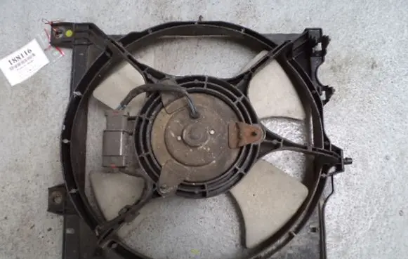 Nissan Sunny Electric radiator cooling fan