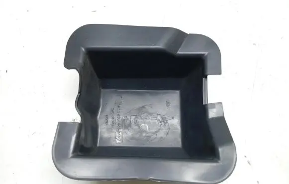 Ford Mustang V Trunk/boot storage box wall 7R33-6331065-MA