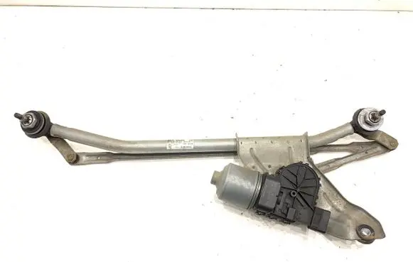 Front wiper linkage and motor