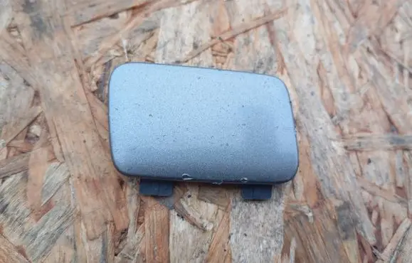 BMW 1 E81 E87 Front tow hook cap/cover 51117166581 7166581