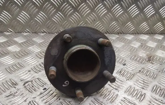 Volvo C30 Rear wheel hub