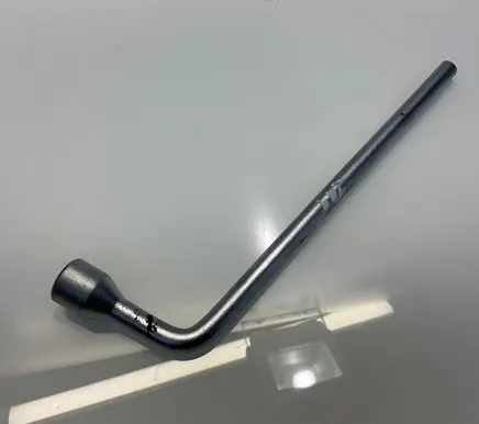 Mercedes-Benz E W211 Wheel nut wrench 1205810240