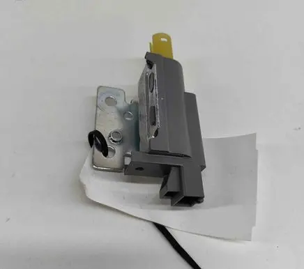 Fuel tank cap lock