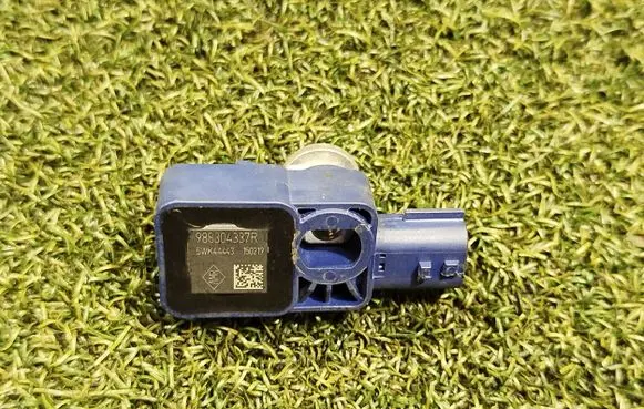 Renault Trafic III (X82) Airbag deployment crash/impact sensor 988304337R 5WK44443