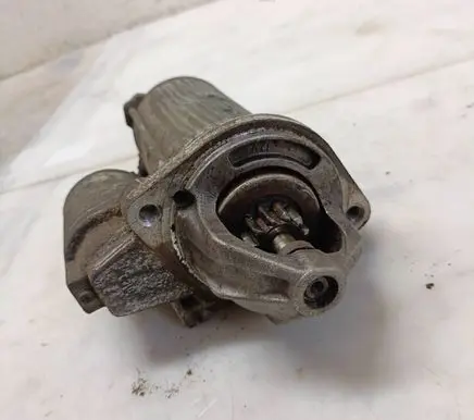Mercedes-Benz Vito Viano W639 Starter motor 0051511301