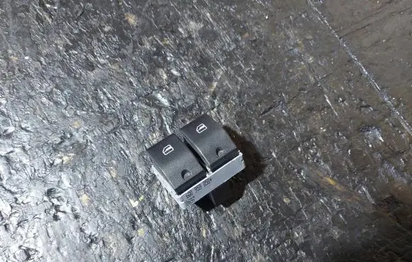 Electric window control switch