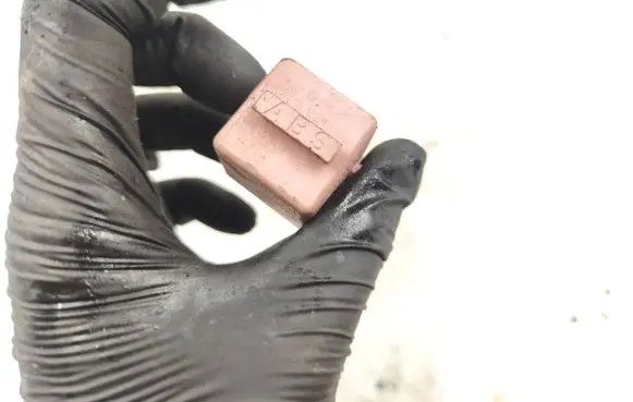 BMW 5 E39 ABS relay 8365326