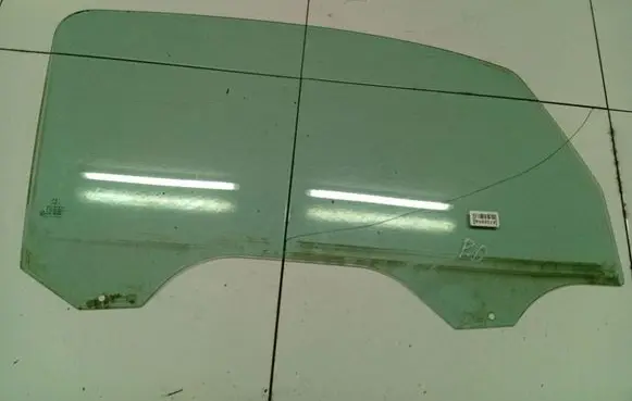 Peugeot 1007 Front door window glass four-door As2