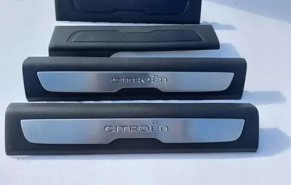 Citroen C4 II Picasso Rear sill trim cover