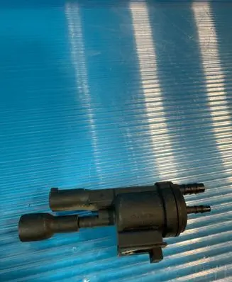 Mercedes-Benz Sprinter W906 Valve vacuum 0025401497