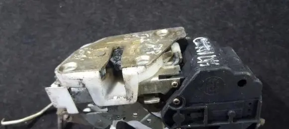 KIA Clarus Front door lock