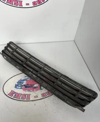 Toyota Corolla E120 E130 Front bumper lower grill 5311213010