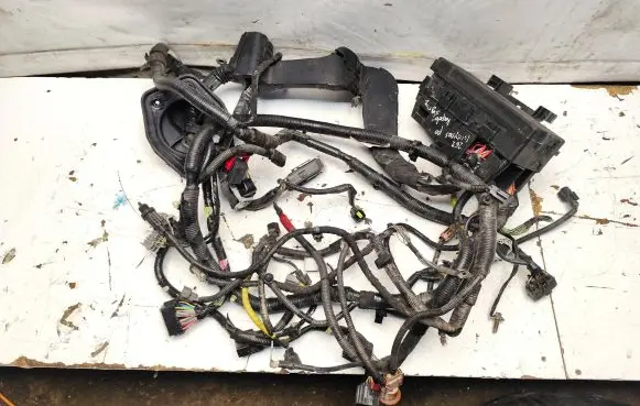 Ford Taurus Engine installation wiring loom BG1T14A003AC A555U