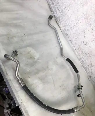 Mazda CX-30 Air conditioning (A/C) pipe/hose Pe19g01a