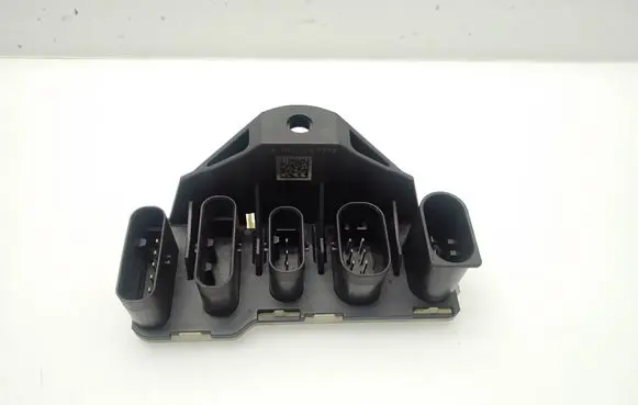 Mercedes-Benz E W213 Current control relay A0005459712
