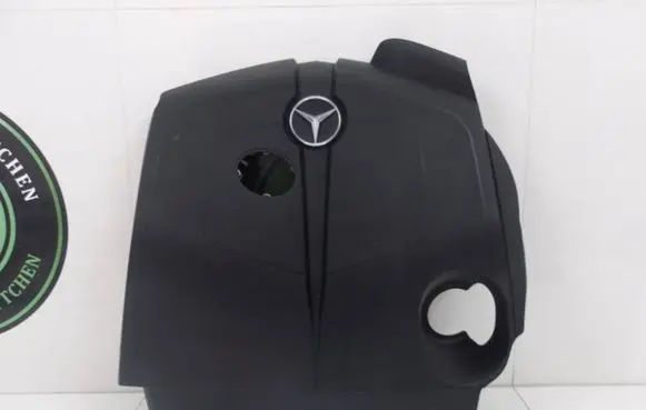 Mercedes-Benz CLA C117 X117 W117 Engine cover (trim) A6510109815