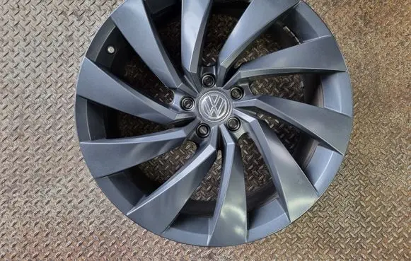 R20 alloy rim
