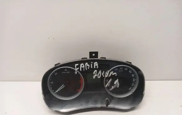 Skoda Fabia Mk2 (5J) Speedometer (instrument cluster) V2802476 Z0H5028928