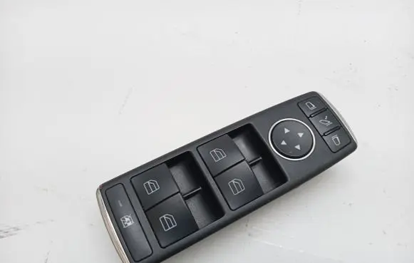 Mercedes-Benz C W204 Electric window control switch A2128208310