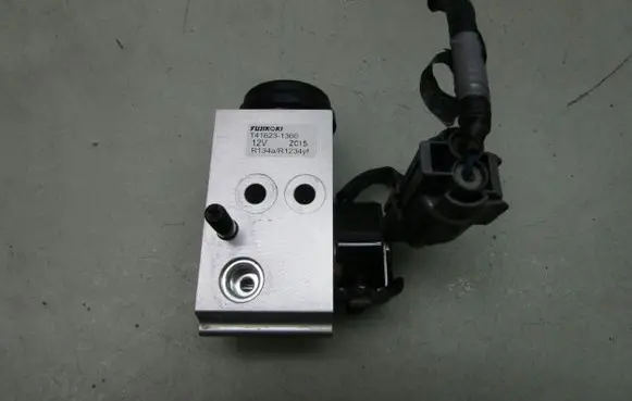 KIA Soul Air conditioning (A/C) expansion valve T416231360