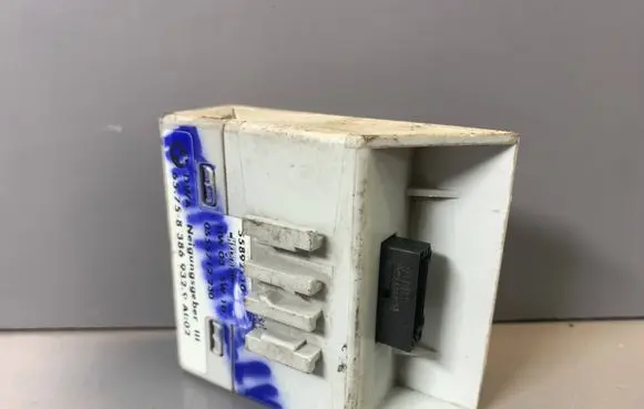 BMW 3 E46 Yaw turn rate sensor 8386932 55892110