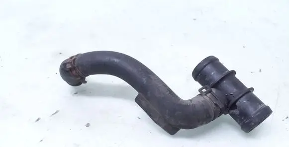 Volkswagen PASSAT B6 Engine coolant pipe/hose