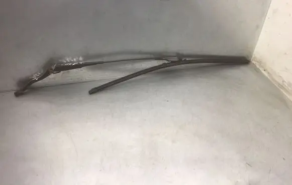 Opel Corsa D Windshield/front glass wiper blade 13182325