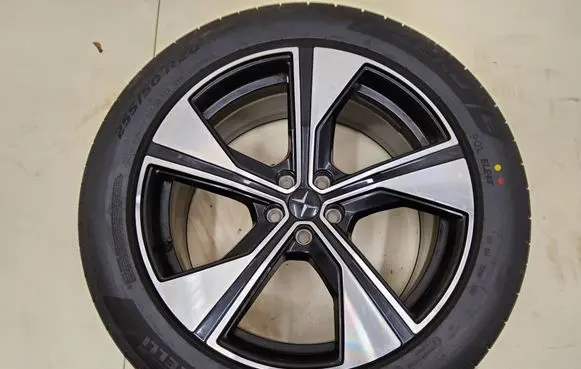 Polestar 4 R20 alloy rim 80012653