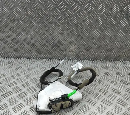 Nissan Qashqai J12 Coupe door lock (next to the handle) 805016UE0A