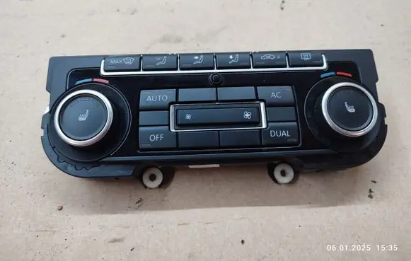 Volkswagen Golf VI Climate control unit 5K0907044EA