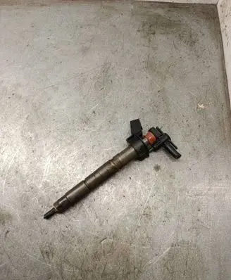 BMW 5 E60 E61 Fuel injector 0445116001