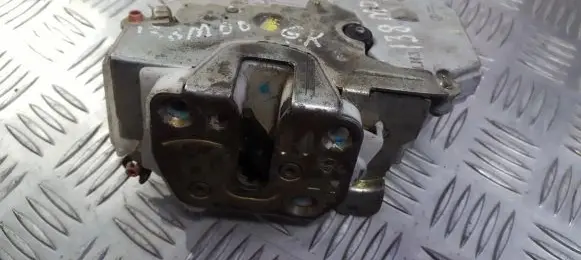 Mazda 323 F Rear door lock