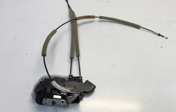 Nissan Leaf II (ZE1) Front door lock