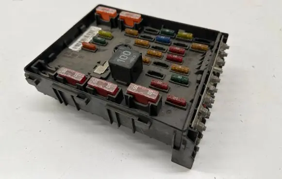 Volkswagen PASSAT CC Fuse module 3C0937125